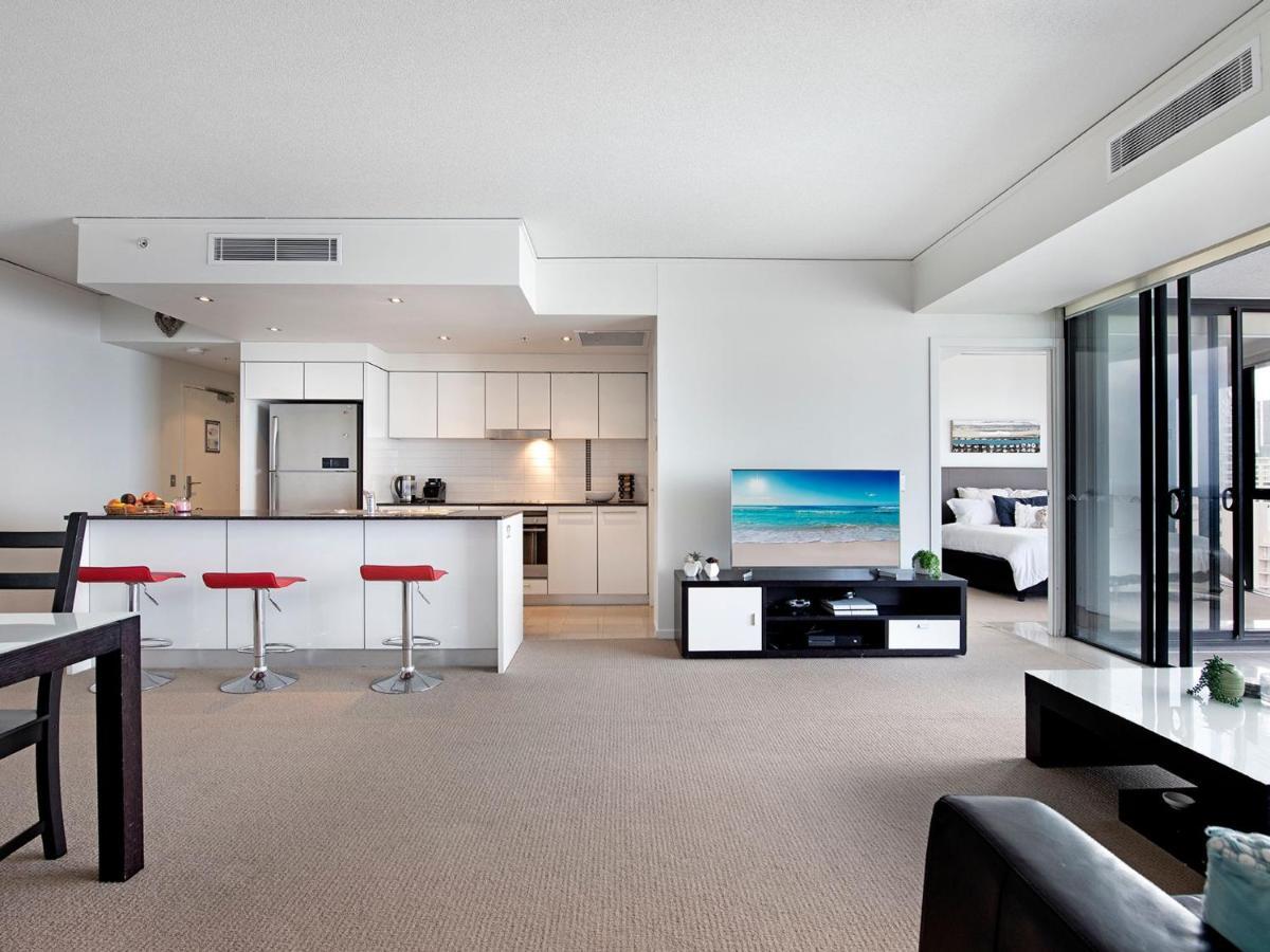 Modern 2 Bedroom Apartment In Sierra Grand - Coasthm Gold Coast Dış mekan fotoğraf