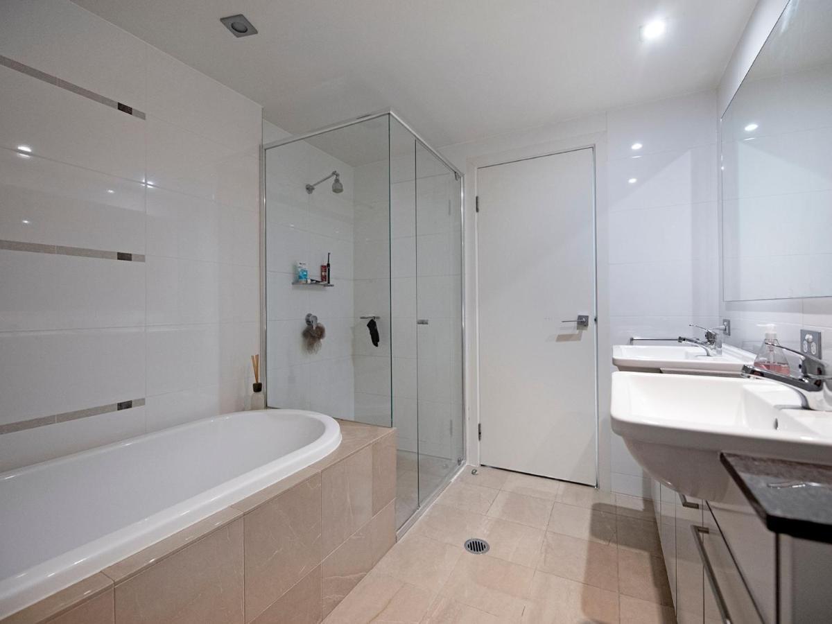 Modern 2 Bedroom Apartment In Sierra Grand - Coasthm Gold Coast Dış mekan fotoğraf