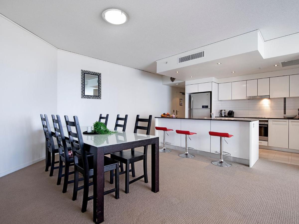 Modern 2 Bedroom Apartment In Sierra Grand - Coasthm Gold Coast Dış mekan fotoğraf